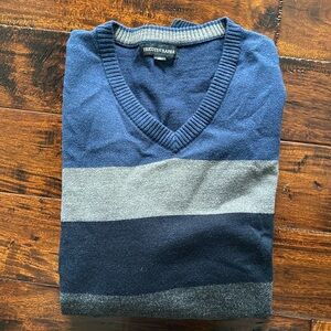 Men’s crew neck sweater